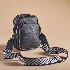 MALI + LILI JOSEPHINE CROSSBODY, BLACK